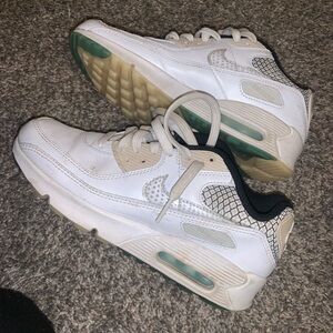 Nike Air Max White and Black Sneakers